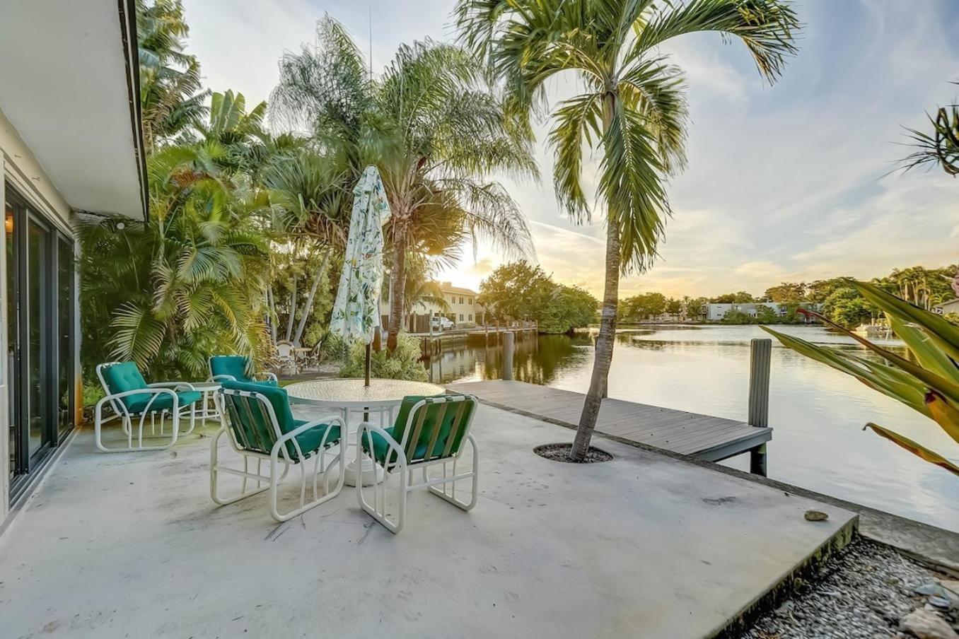Waterfront Apartment Private Patio Pool ฟอร์ต ลอเดอร์เดล ภายนอก รูปภาพ